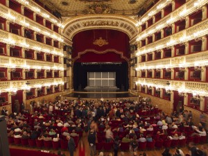 Première Le Dragon bleu au Teatro San Carlo, Napoli